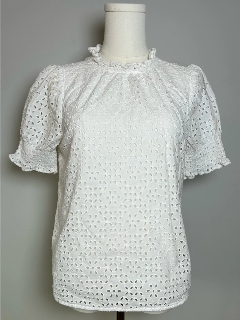 J. Crew White Eyelet Ruffle Neck Puff Sleeve Top size XS cottagecore top